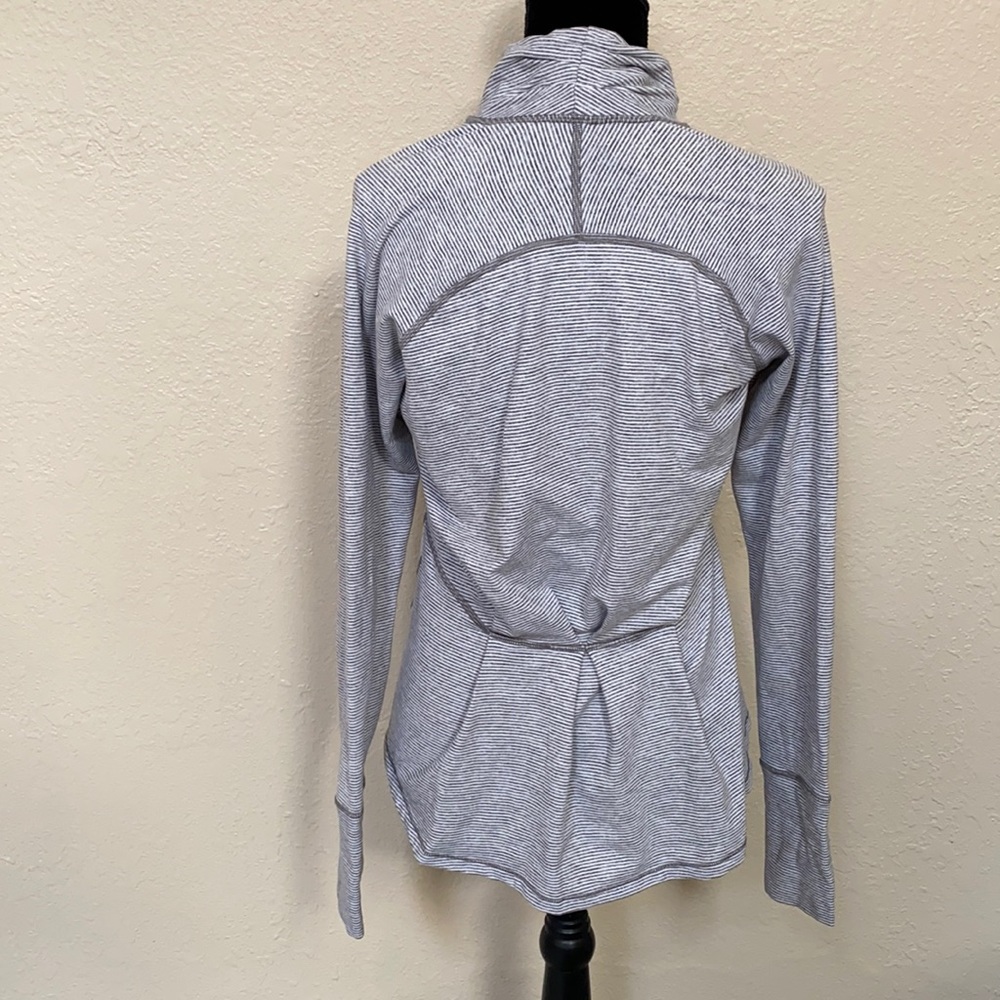 Lululemon Pullover - Picture 11 of 15